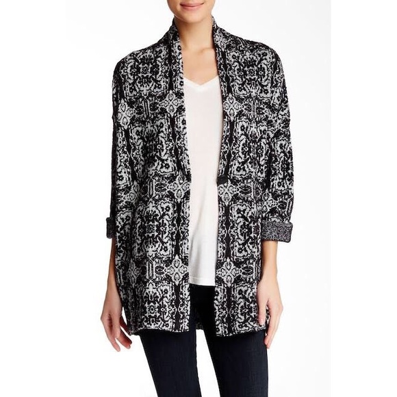 Melrose and Market Sweaters - Melrose & Market Pattern Oversize Cardigan - M